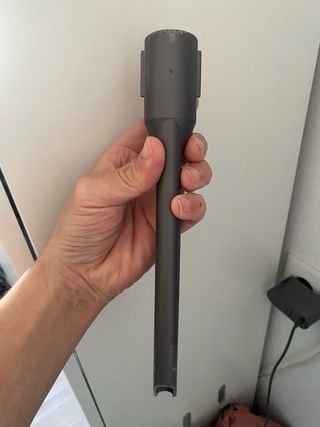 Caricabatterie Dyson V8 e 2 accessori