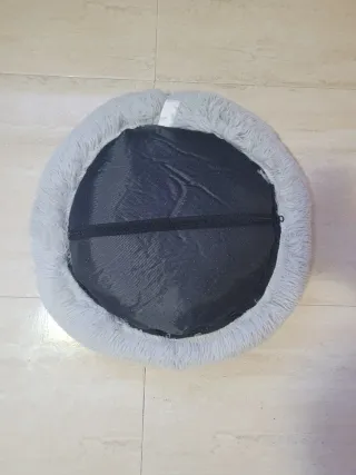 Cama antiestrés para perro/gato gris