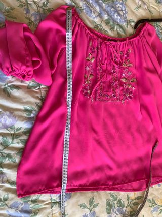 Blusa campesina romántica y bohemia con cinturón