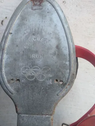 Patines antiguos con correas