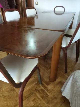 Mesa de salón de madera, extensible 1/2 metro/lado