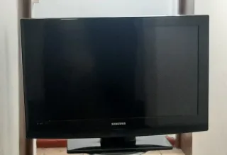 Samsung TV 32 NO Smart