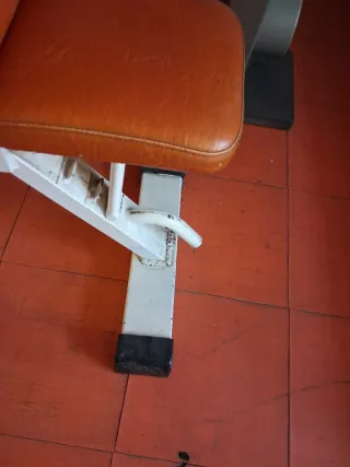 Banco de musculación articulado