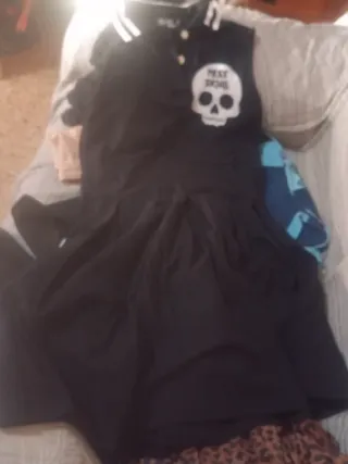 Vestido negro con calavera