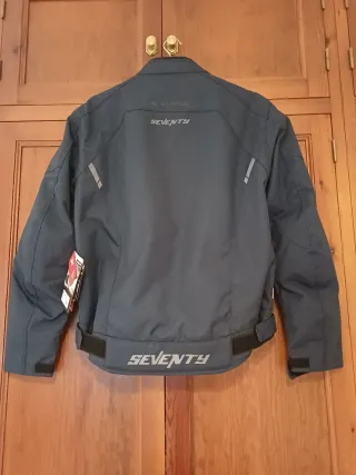 Chaqueta Moto hombre a estrenar.SEVENTY SD PISTON.