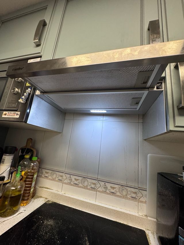 Instalación de : campanas extractoras de cocina