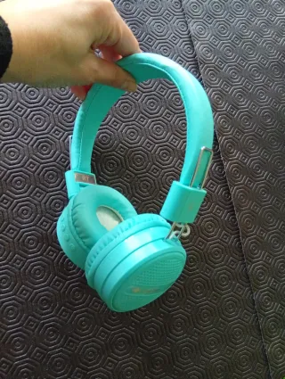 Auriculares verdes