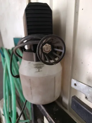 Pistola eléctrica Limpool con depósito