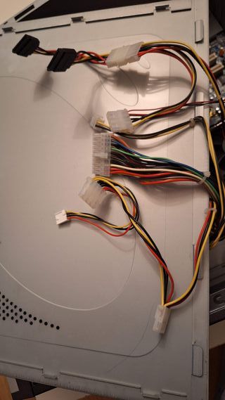 Torre PC Gris Grafito con Fuente de Alimentación