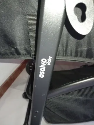 Carrito de bebé negro