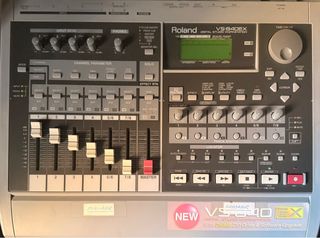 Roland VS-840EX Grabadora Multitrack Digital