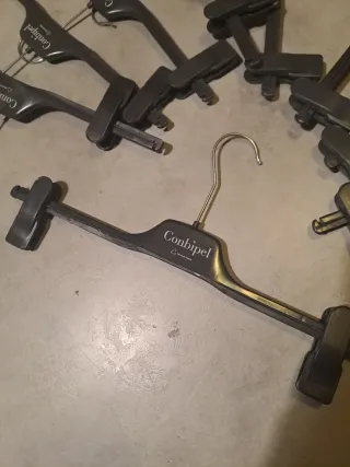 Lotto 10 grucce Conbipel pantaloni/gonne