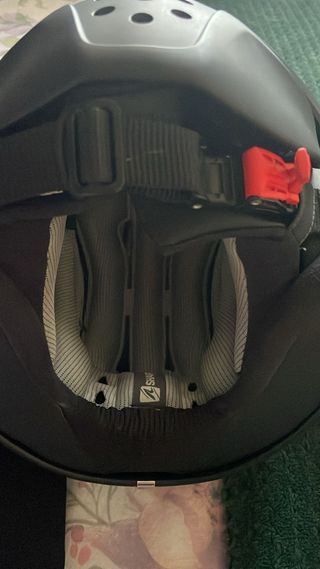 Chaqueta y casco de moto Dainese Shark