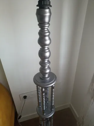 Lámpara de pie de madera, restaurada.