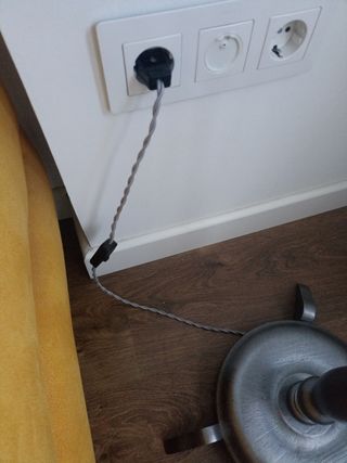 Lámpara de pie de madera, restaurada.