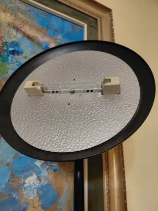 Lámpara de pie moderna negra