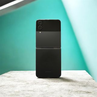 Samsung Galaxy Z Flip 4 Negro