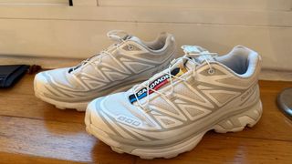 Salomon XT-6 Gris y Blanco