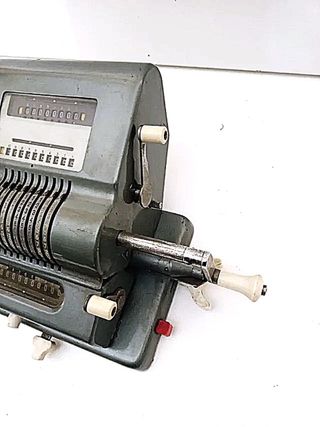 CALCULADORA ARITMOMETRO PHUC MINERVA DE COLECCION