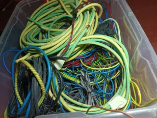 Restos de cable unipolar