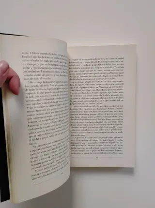 3x2 Algo alrededor de tu cuello - Chimamanda Ngozi