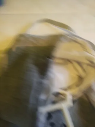 Sudadera con bolsillo para mascotas