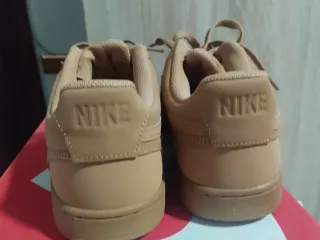 Zapatillas Nike Beige/Marrón
