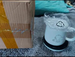 Tetera eléctrica Bear con taza y cuchara