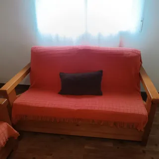 2 Sofás Cama Madera y Tela