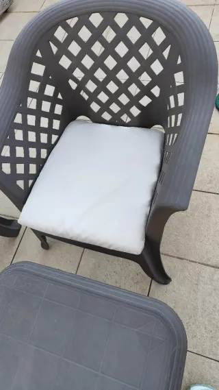 Conjunto exterior mesa y sillas plástico