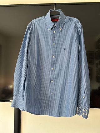 Camisa Carolina Herrera nueva (T.L)