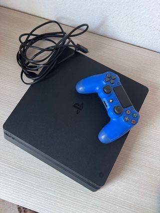 PS4 Slim Negra + Mando Azul