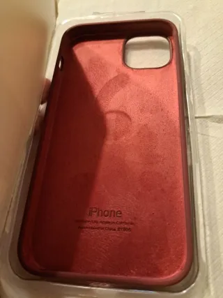 Funda iPhone 14 Plus Granate Silicona