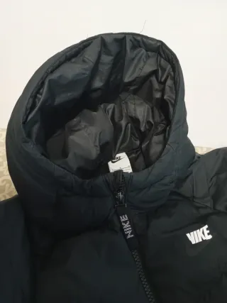 Plumífero Nike Mujer Negro talla L: 147- 158 cm