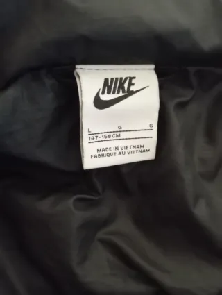 Plumífero Nike Mujer Negro talla L: 147- 158 cm