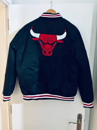Chaqueta Chicago Bulls NBA Negra y Roja