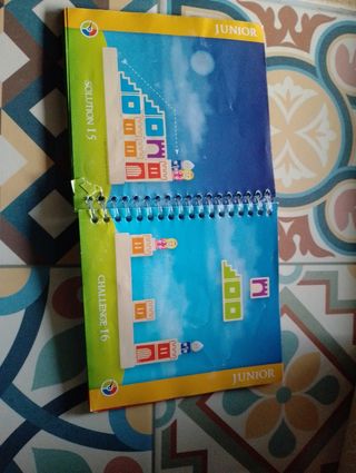 Juego Camelot Jr. Smart Games 4-9 años