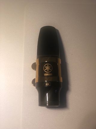 Boquilla Yamaha 4C Saxo Alto + cubre boquilla