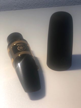 Boquilla Yamaha 4C Saxo Alto + cubre boquilla