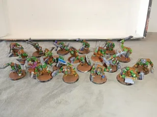 Orkos Warhammer 40k - Horda 80 Figuras.