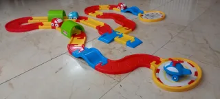 Circuito de Coches y Helicóptero Juguete