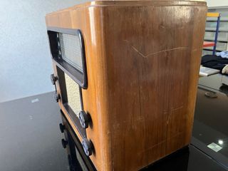 Radio antigua años 40-50