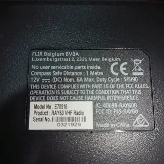 Radio  emisora VHF Marina Raymarine Ray63 con GPS