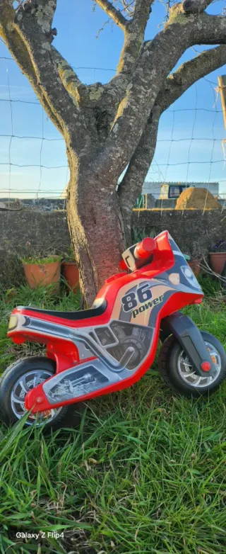 Moto Eléctrica Infantil Roja y Negra