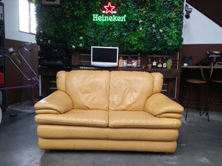 Sofá de piel 2 plazas amarillo