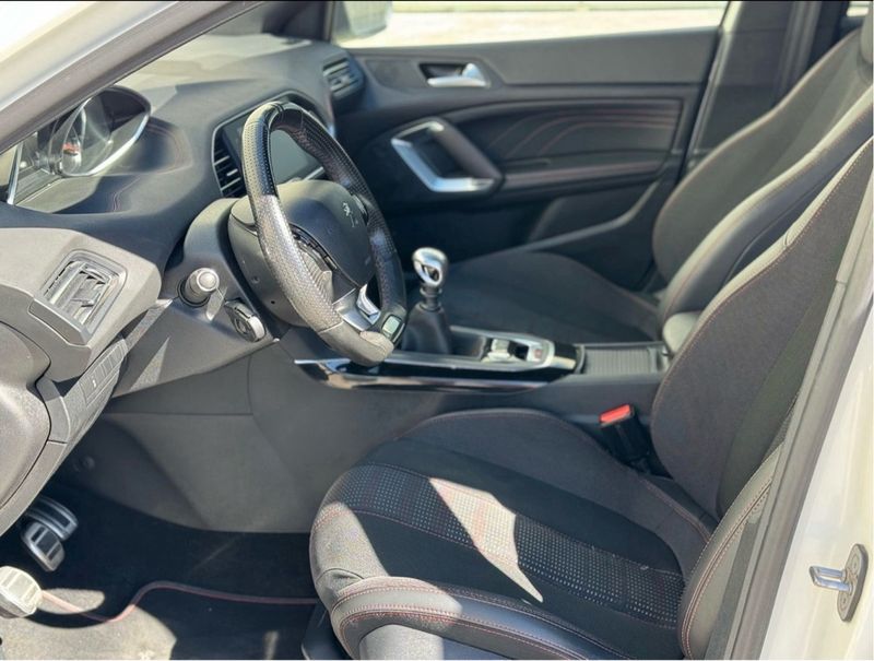 Peugeot 308 2018, foto 9