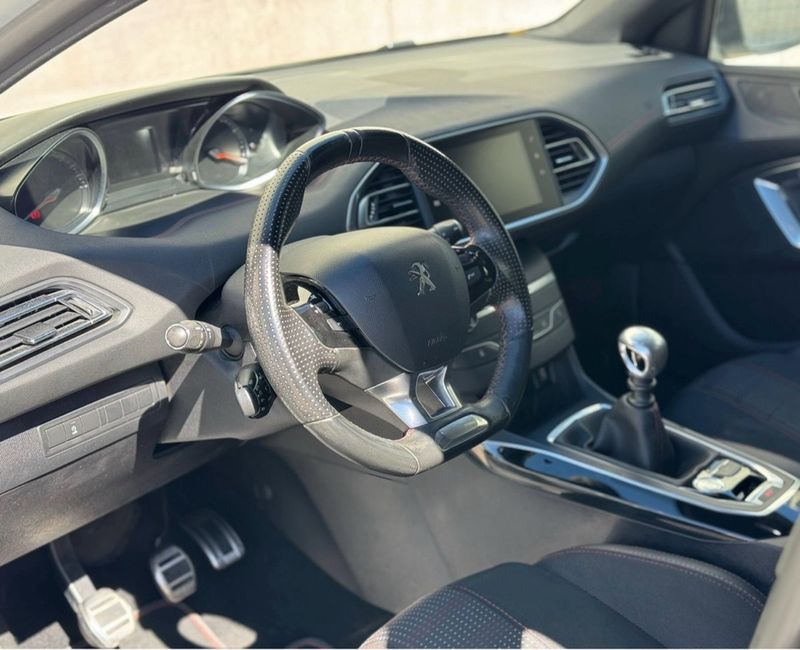 Peugeot 308 2018, foto 8