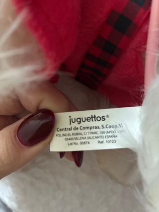 Perro de peluche con pilas