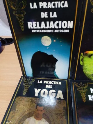 La práctica de la meditación, del yoga, relajación
