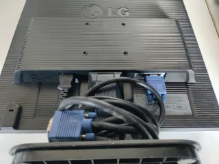 Monitor LG L1918S Plata